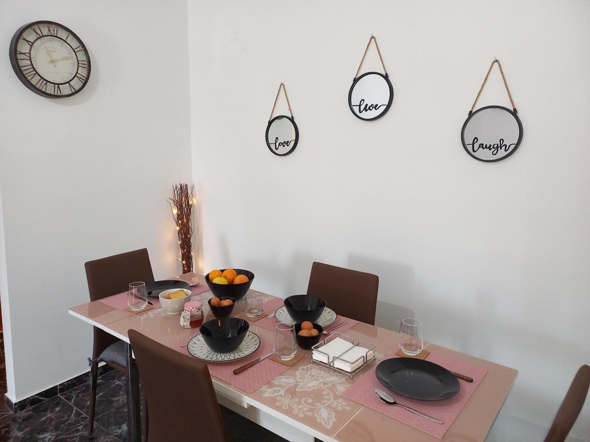 Apartamento Triζin Galatás Exterior foto